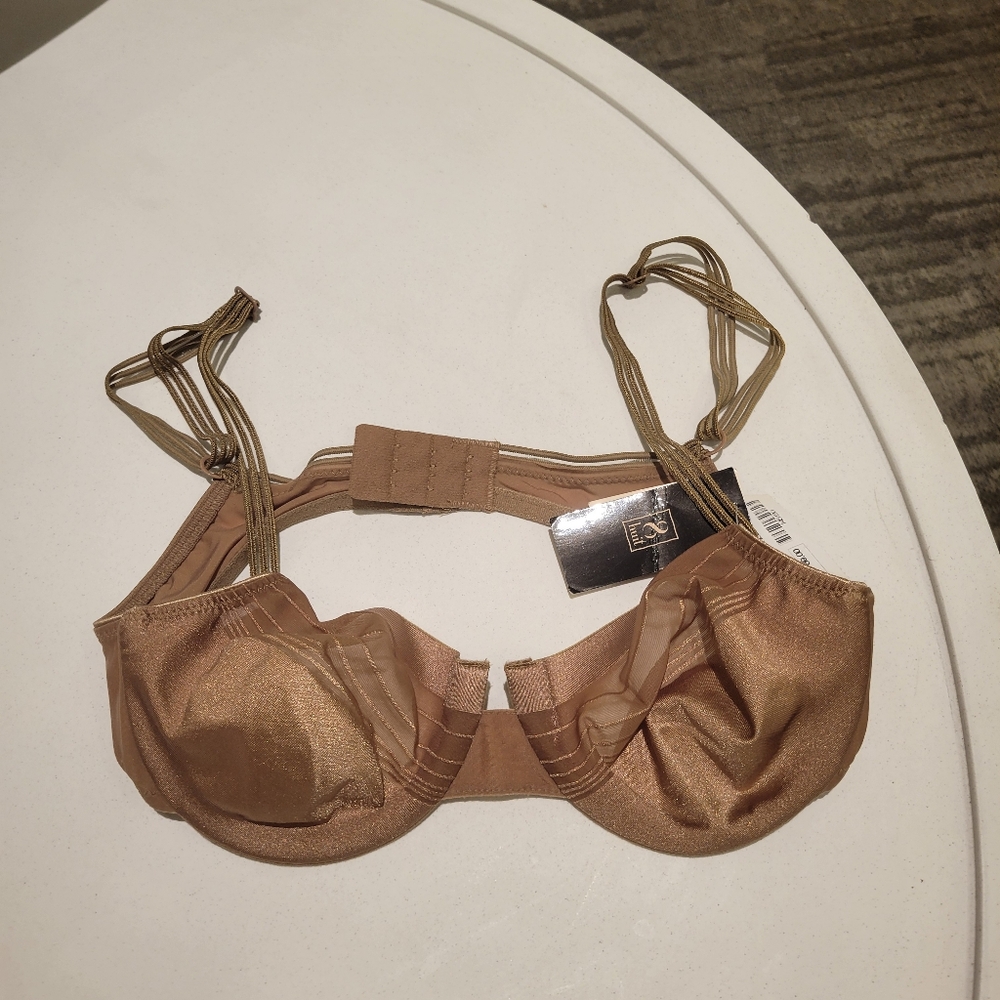 BRAND NEW Tan/Nude Bra 34B